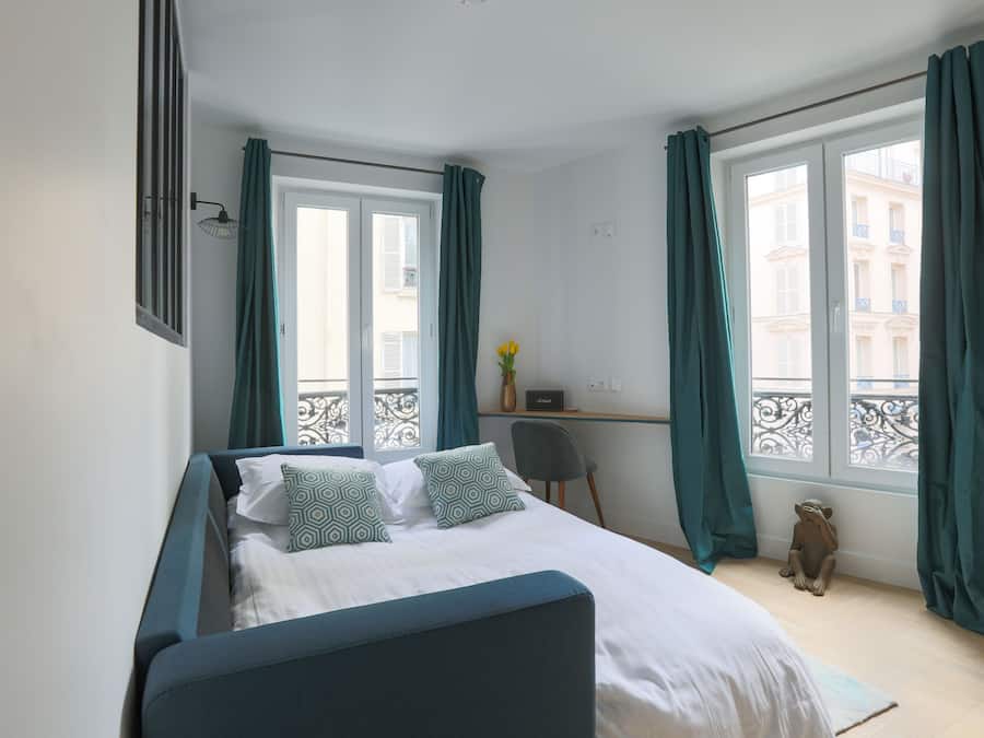 Firemannsrom – signature | Oppholdsrom | Flatskjerm-TV og MP3-dokkingstasjon