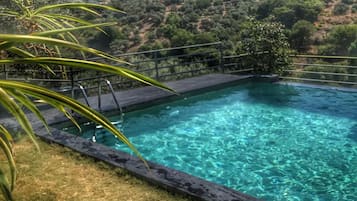 Außenpool (je nach Saison geöffnet)