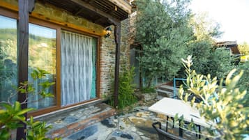 Chambre Triple Classique | Terrasse/Patio
