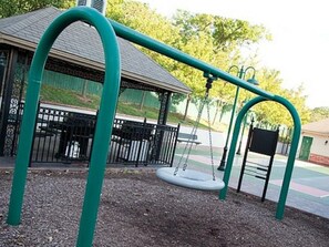 Property grounds - 3 bed 2 bath Penthouse for rent at the French Quarter Resort in Branson, MO. (Branson)