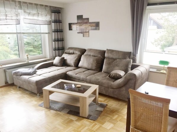 Apartment, 1 Bedroom | Living room | 120-cm LED TV with cable channels, TV