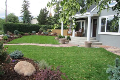 Really Nicely Done! True Vacation Home. Mountain Views. Dog Friendly.