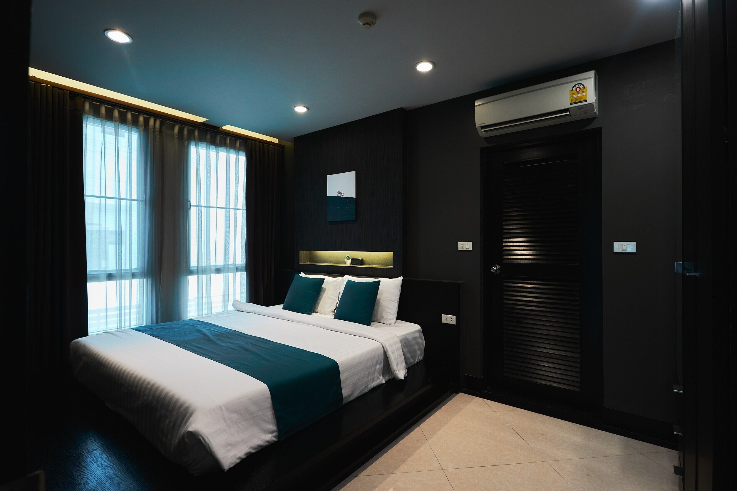 grand suite, 2 bedrooms | 1 bedroom, minibar, in-room safe, desk