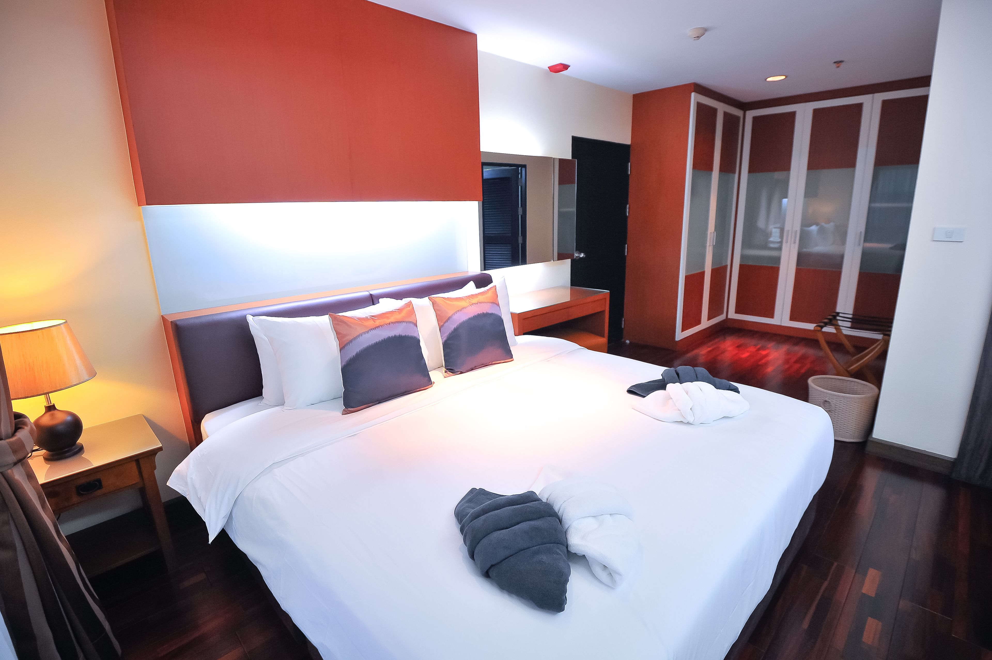 junior suite, 2 bedrooms | 1 bedroom, minibar, in-room safe, desk