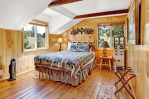 House, Multiple Beds, Patio (1602) | 4 bedrooms, individually decorated, individually furnished, bed sheets