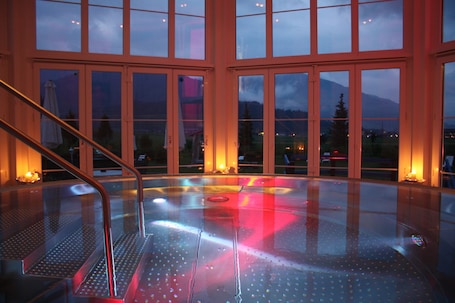 Heitur pottur innandyra