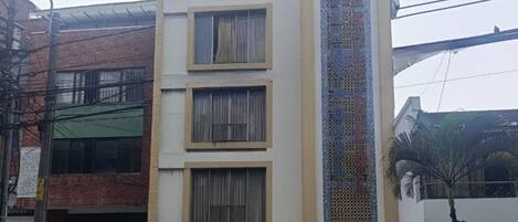 EntrĂ©e de lâhĂ©bergement