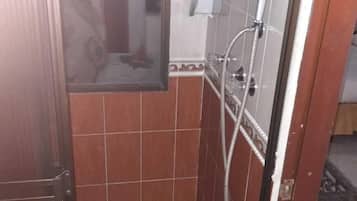 Shower, towels, soap, shampoo