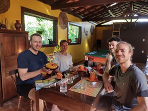 Gratis kontinental frukost varje dag 