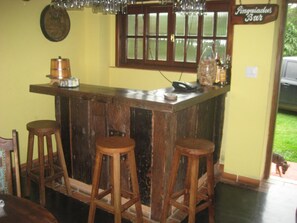 Bar (on property) - Pousada Recanto dos Pinheiros (Tapirai)