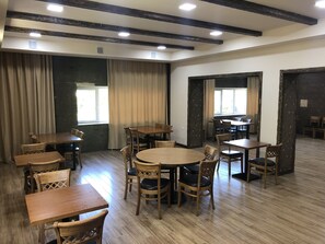 Desayuno bufé gratuito y diario