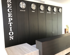 Quầy tiếp tân