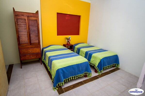 Standard Room | In-room safe, free WiFi, bed sheets - Experiencia Surf Camp - Hostel (Puerto Escondido)