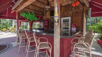 Bar (en la propiedad)