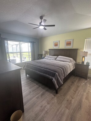 4 bedrooms, desk, iron/ironing board, travel cot