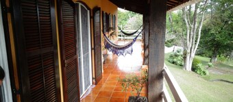 SÍTIO ALVORADA - SWIMMING POOL, TENNIS COURT AND MOUNTAIN CLIMATE