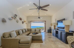 Televisión y estéreo