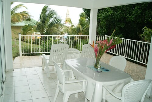 BUNGALOW AVEC PISCINE : LE BOUGAINVILLIER