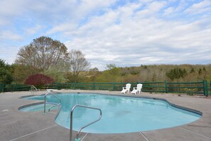 Piscine extérieure