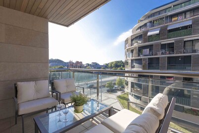 Urumea | The Rentals Collection