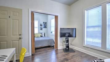 1 bedroom, iron/ironing board, free WiFi, bed sheets