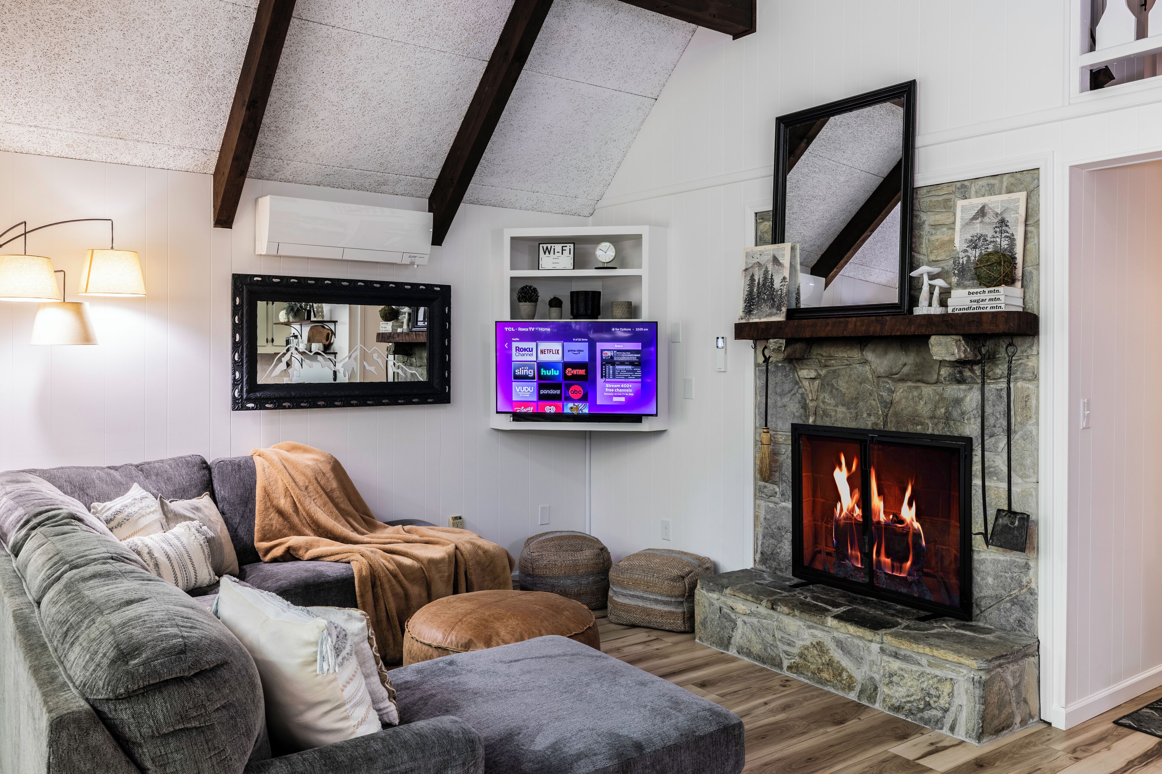 Smart TV, fireplace