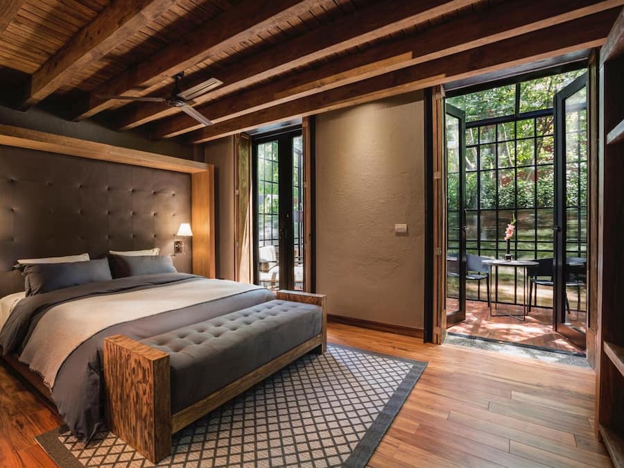 Design Room 3 | Premium bedding, down comforters, minibar, in-room safe