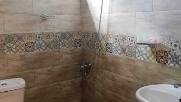 Standard Room | Bathroom | Shower, free toiletries, hair dryer, bathrobes