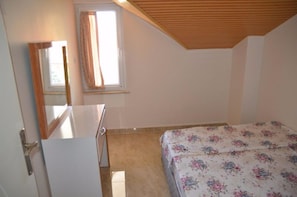 Standard Penthouse, 1 Bedroom | Desk, free WiFi, bed sheets, wheelchair access - Ege Termal Otel (Denizli)