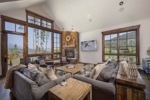 TV, fireplace, DVD player, video library - GORGEOUS modern estate: private ski SHUTTLE! Hot Tub, hiking trail to town, fire pit!! (Breckenridge)
