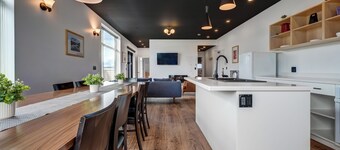 Raven Inn Whitehorse