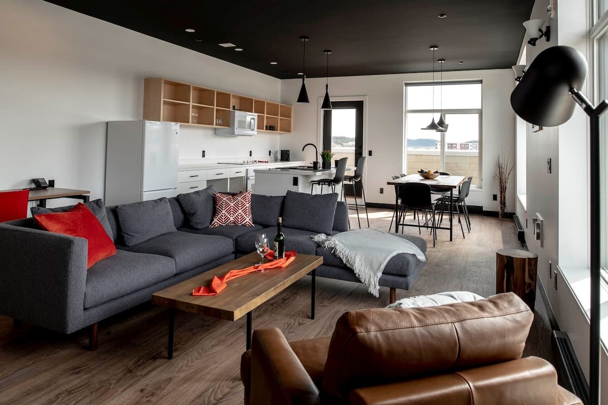 presidential apartment, 2 bedrooms | 1 bedroom, desk, laptop workspace, soundproofing