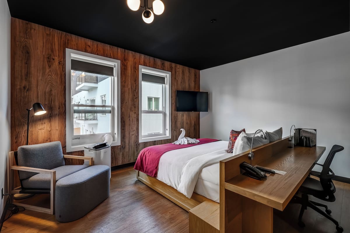 1 chambre, bureau, espace de travail pour ordinateur portable