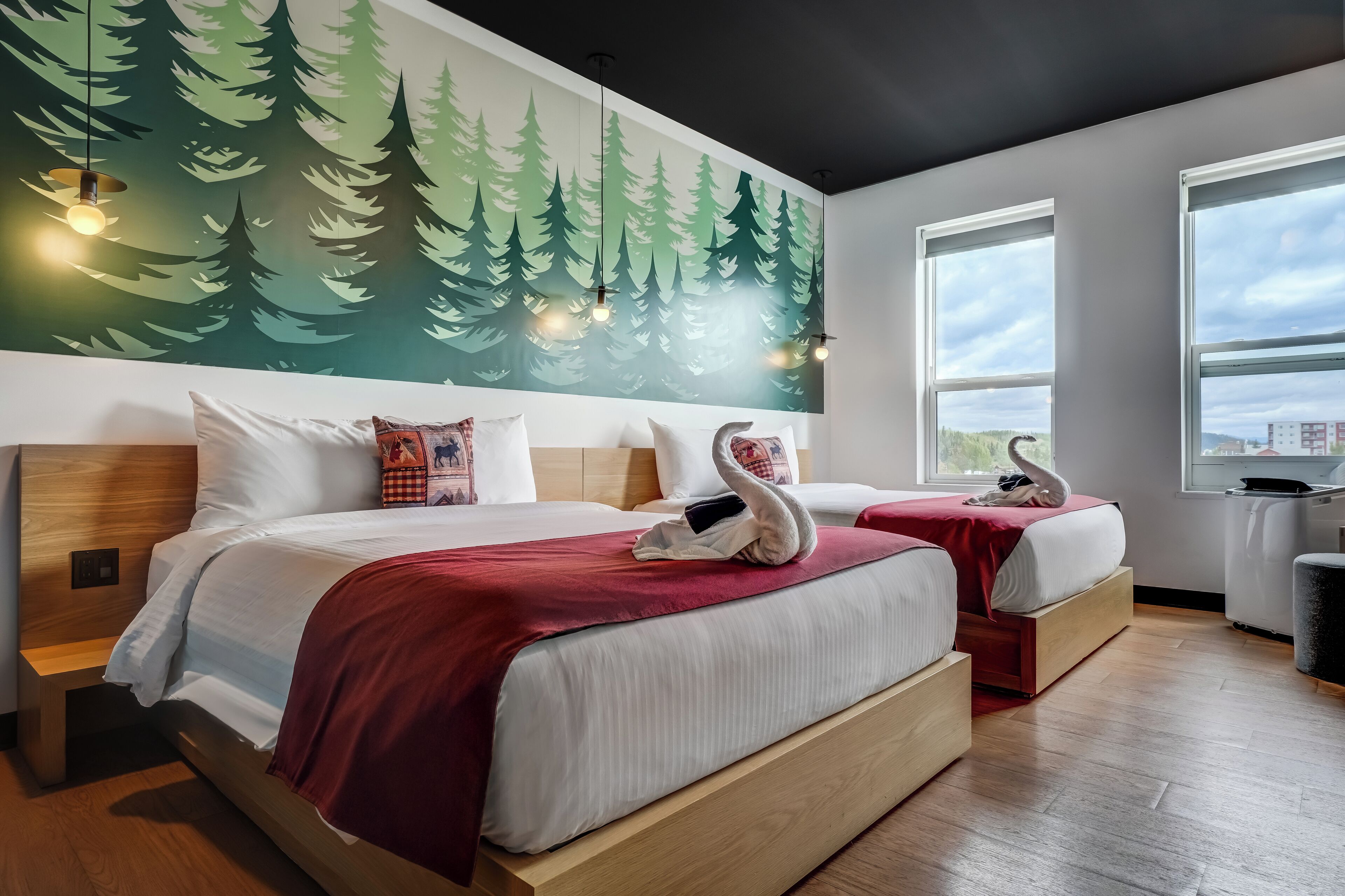 Rom – deluxe, 2 queensize-senger | Skrivebord, skrivebord for bærbar PC, wi-fi (inkludert) og sengetøy