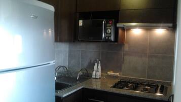 Frigorifero, microonde, forno, macchina per tè/caffè