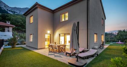 Tarari Luxury Apartment TOP 01