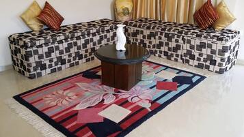 Espace de travail pour ordinateur portable, fer et planche Ă repasser