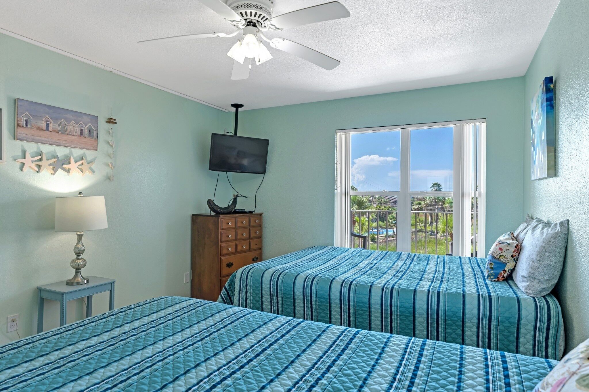 Condo, 1 Bedroom | 1 bedroom, iron/ironing board, free WiFi