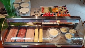 Petit-déjeuner buffet compris tous les jours