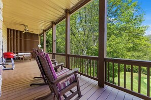 Terrace/patio - Large Mountain Condo in Gated Golf Resort, Washer & Dryer, Golf Course View!  (Whittier)