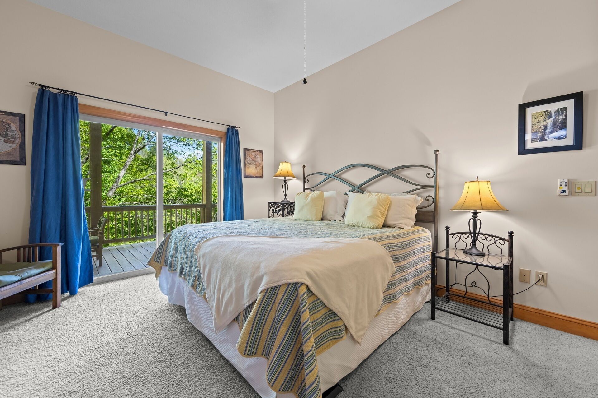 3 bedrooms, in-room safe, iron/ironing board, WiFi