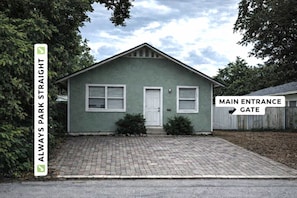 Exterior - Duplex-2 Apts, 4br/3bth/Playground, backyard walk to Downtown, LidoBeach - 8mins (sarasota)