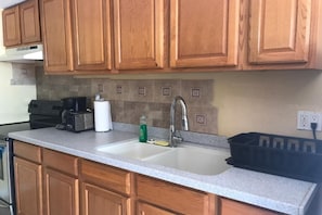 Fridge, microwave, oven, stovetop - Duplex-2 Apts, 4br/3bth/Playground, backyard walk to Downtown, LidoBeach - 8mins (sarasota)
