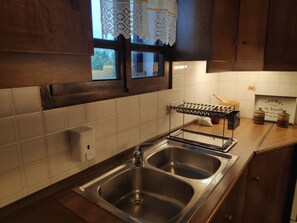 Kühlschrank, Ofen, Herdplatte, Geschirrspüler