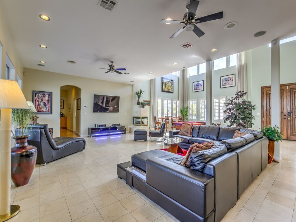 Flat-screen TV, fireplace