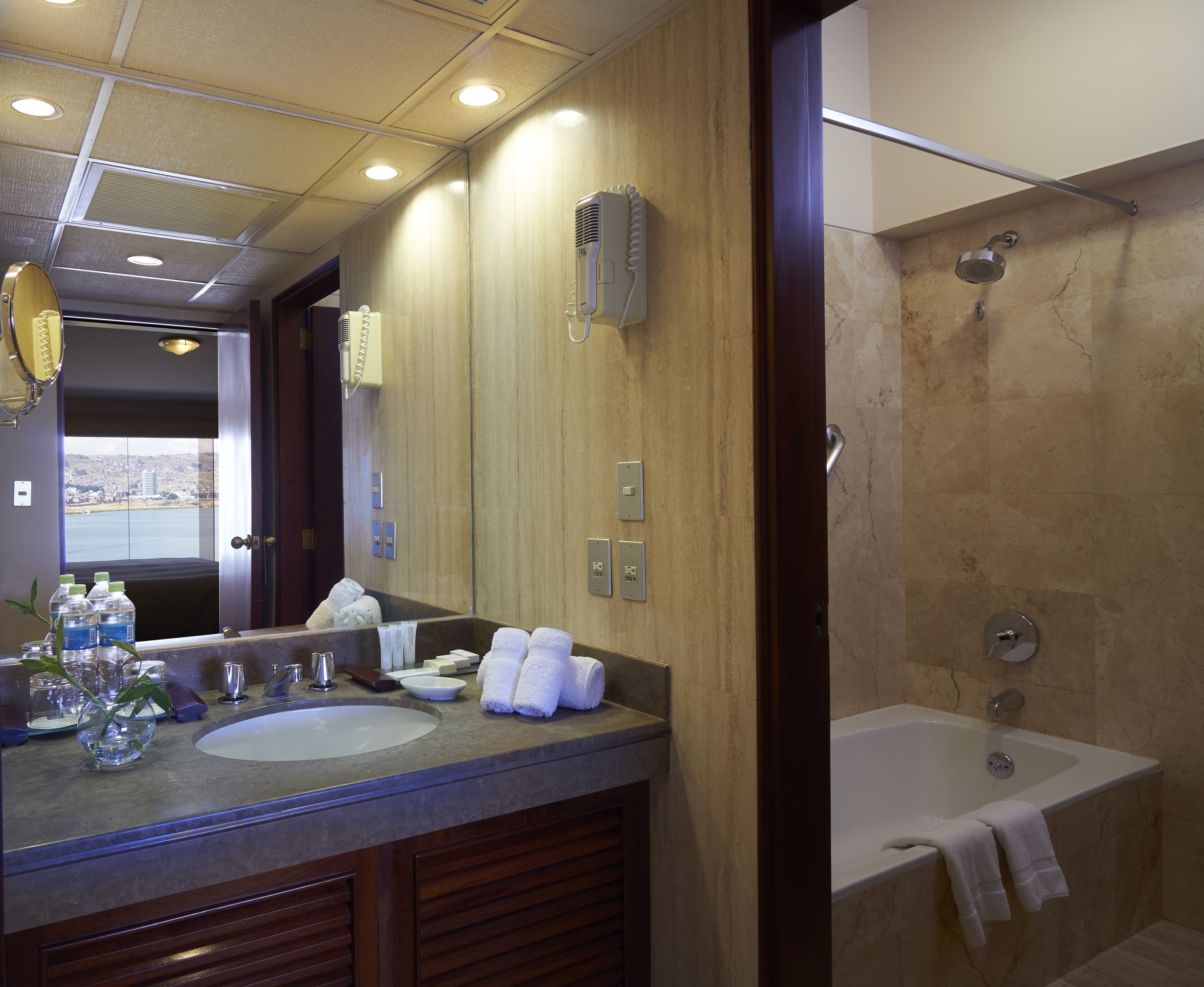 1 bedroom, premium bedding, in-room safe, laptop workspace