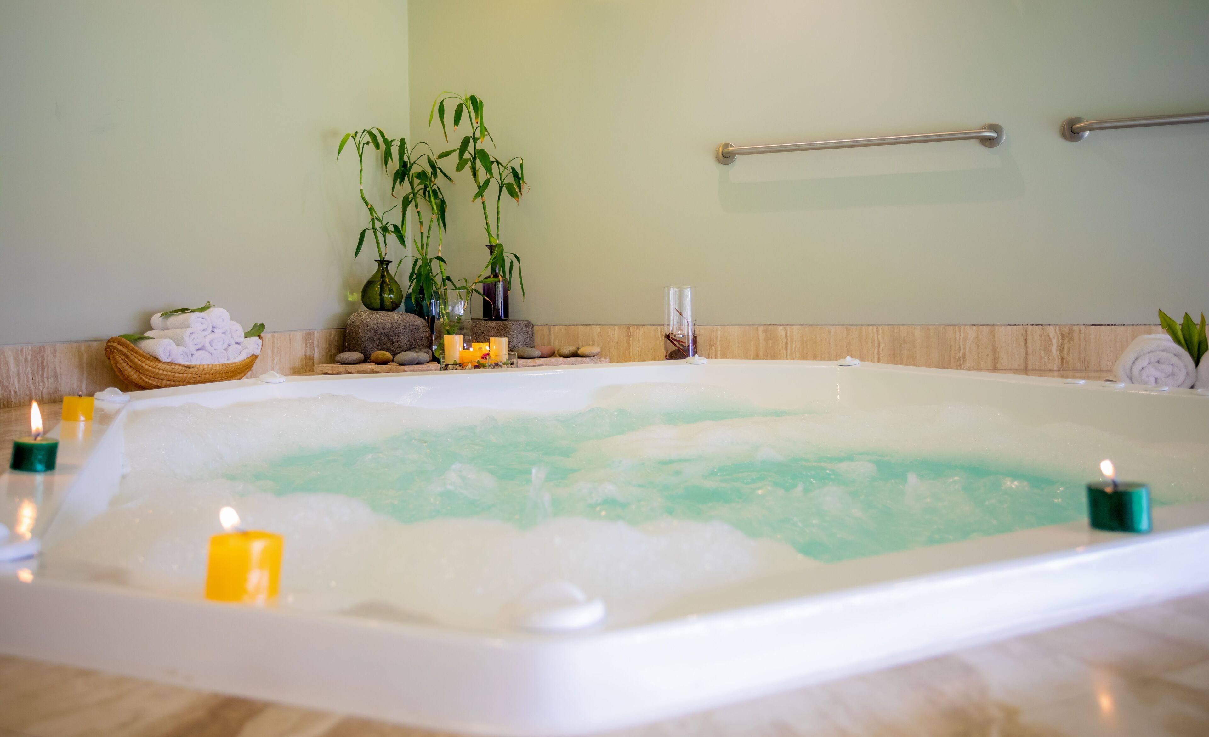 室內 SPA 浴池