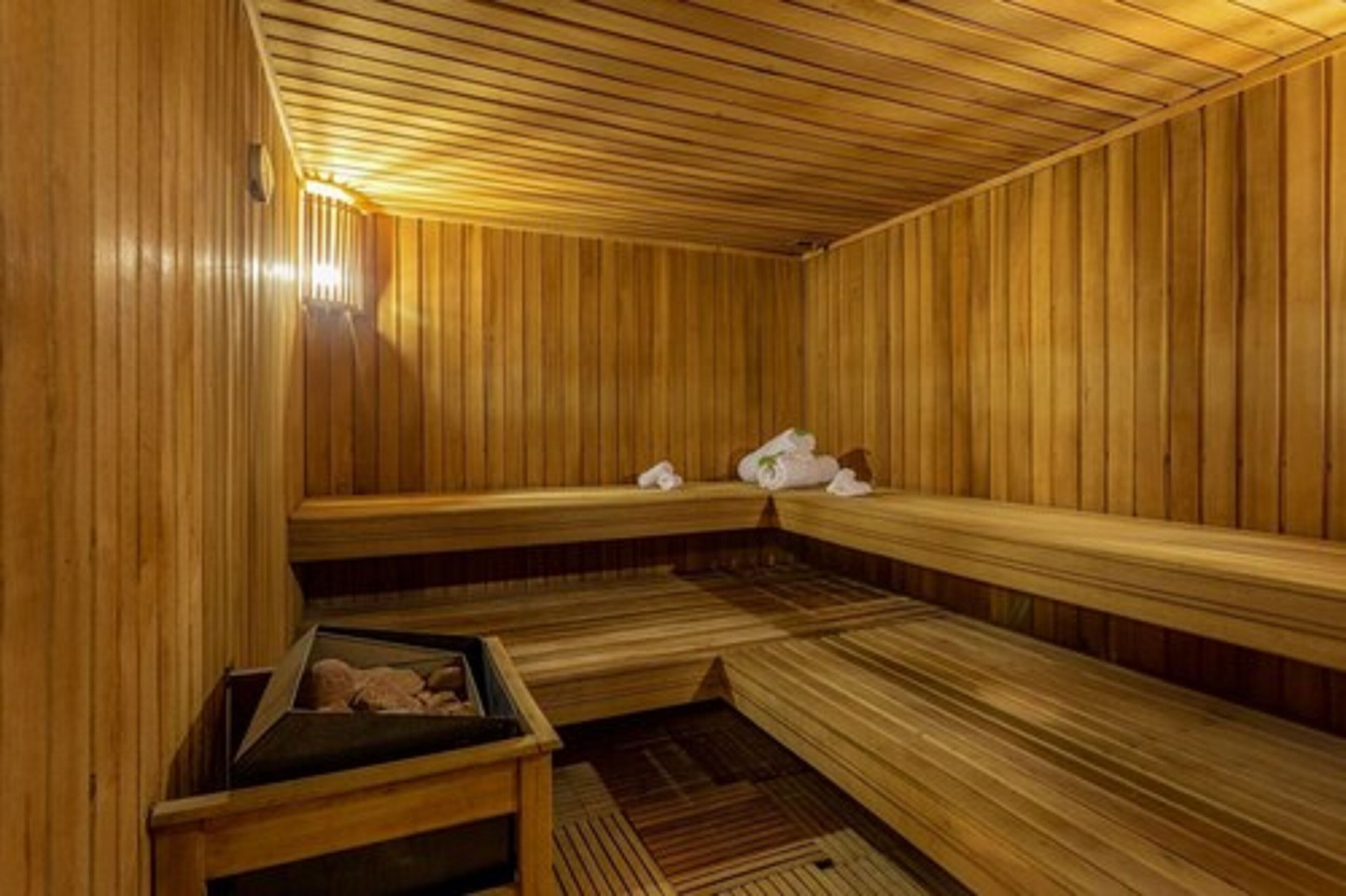 deep-tissue massages, massages