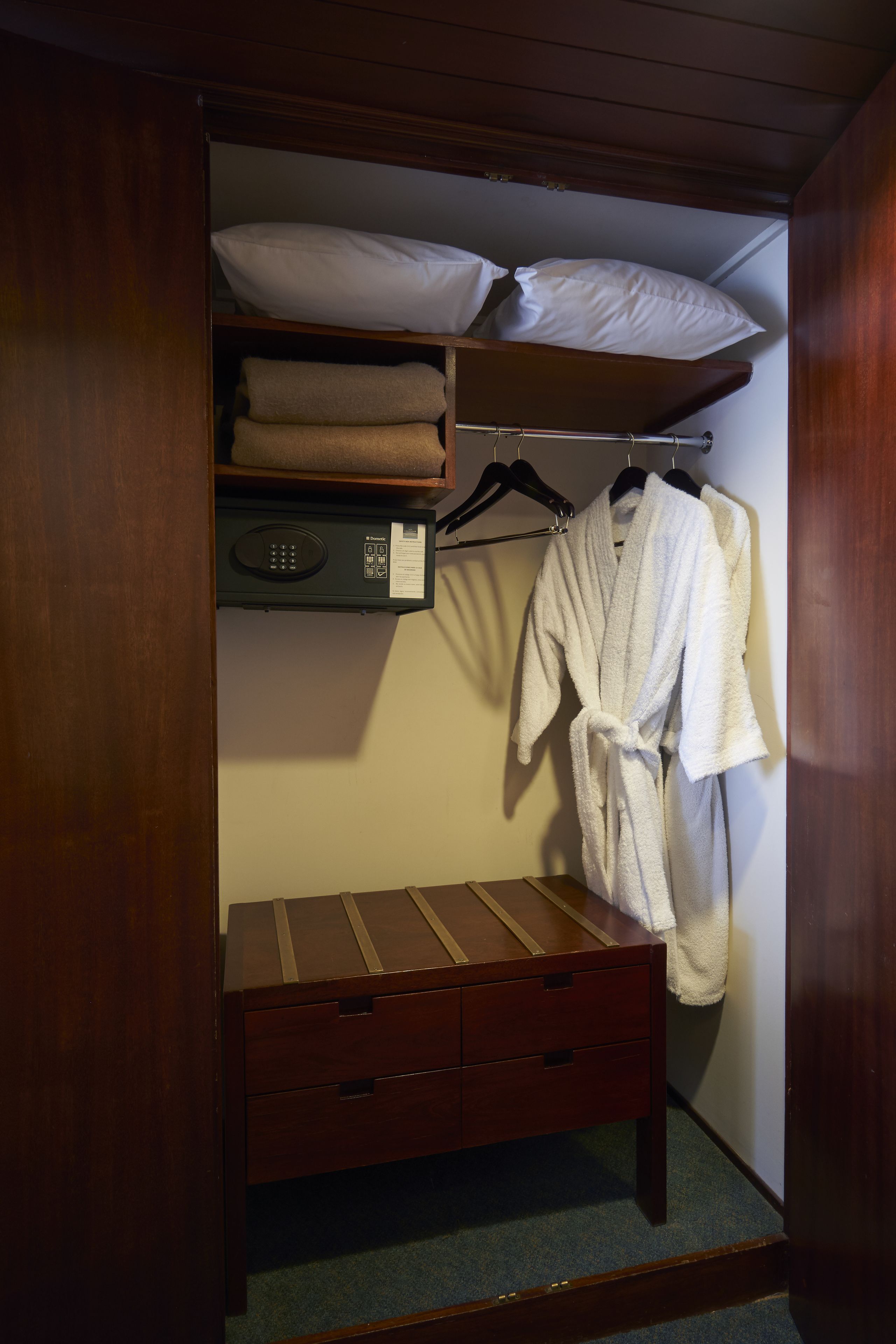 1 bedroom, premium bedding, in-room safe, laptop workspace