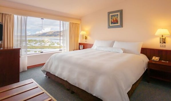 Hochwertige Bettwaren, Zimmersafe, laptopgeeigneter Arbeitsplatz